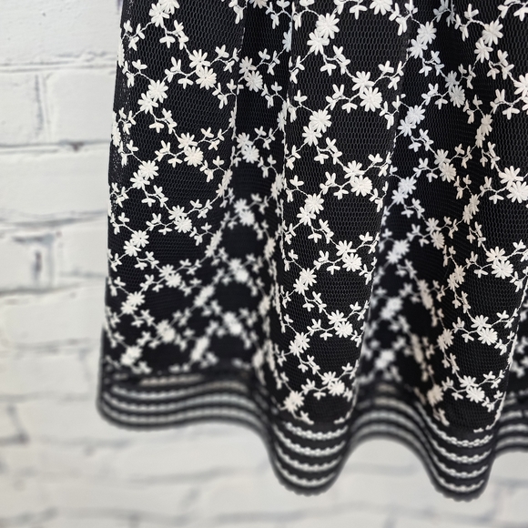 SB by Sachin & Babi Black and White Floral Embroidered Dress - Picture 5 of 8